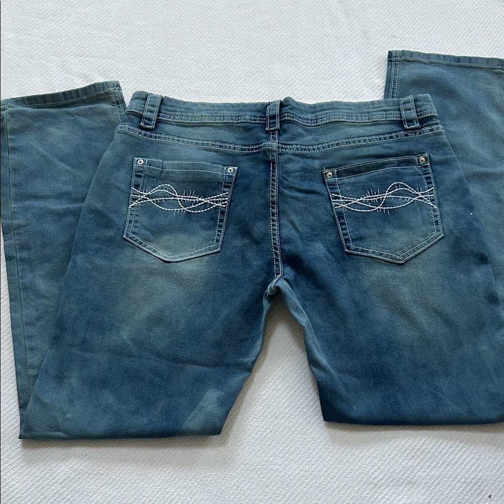 Acid Washed Jeans 👖 - Picture 2 of 4